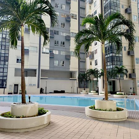 Comfy And Cozy 2Br Condo In Bgc With Wifi And Netflix Manila Exterior photo