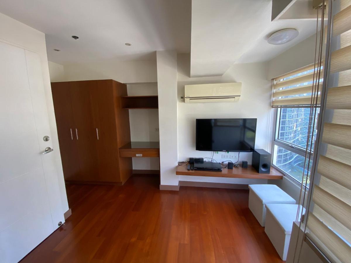 Comfy And Cozy 2Br Condo In Bgc With Wifi And Netflix Manila Exterior photo